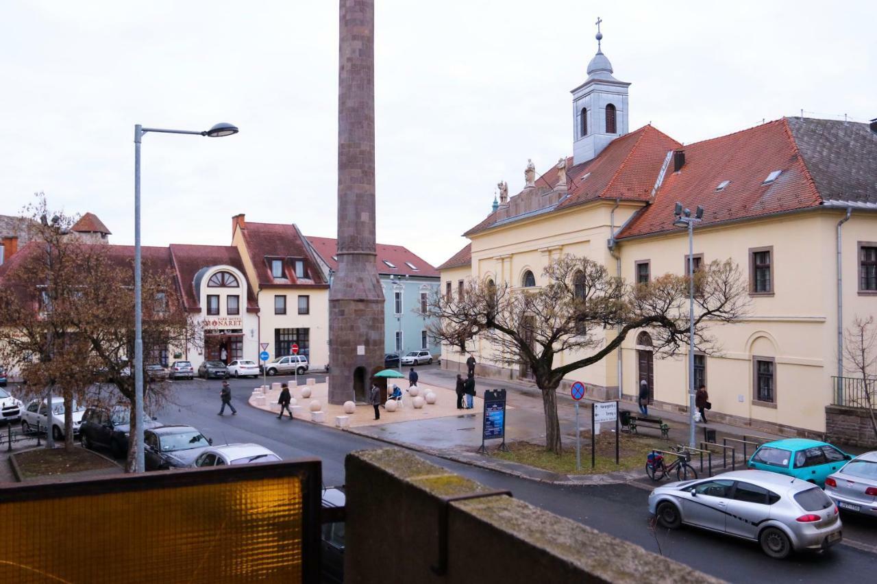 Palace Apartman - Minaret, Eger Exterior photo